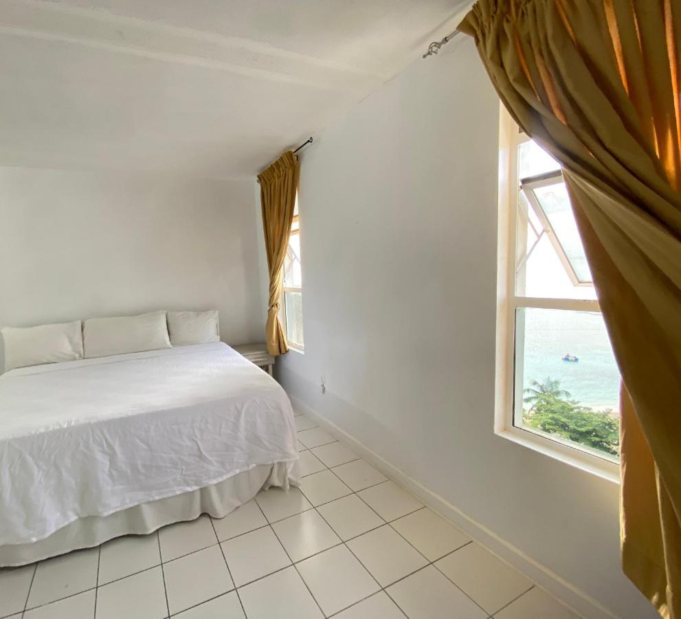 Deluxe Montego Bay Club Studio & Suites Esterno foto