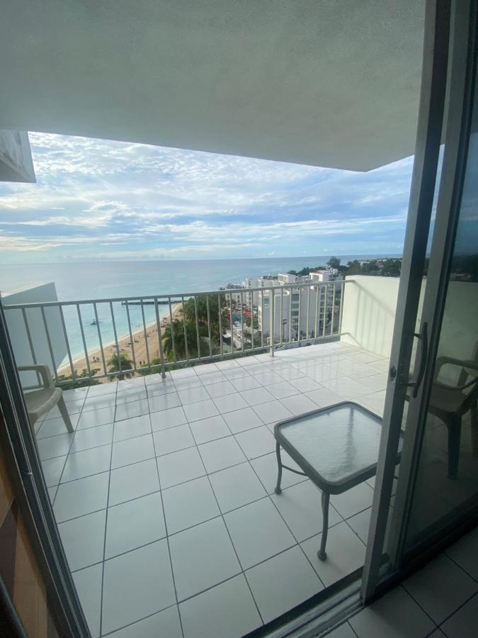 Deluxe Montego Bay Club Studio & Suites Esterno foto