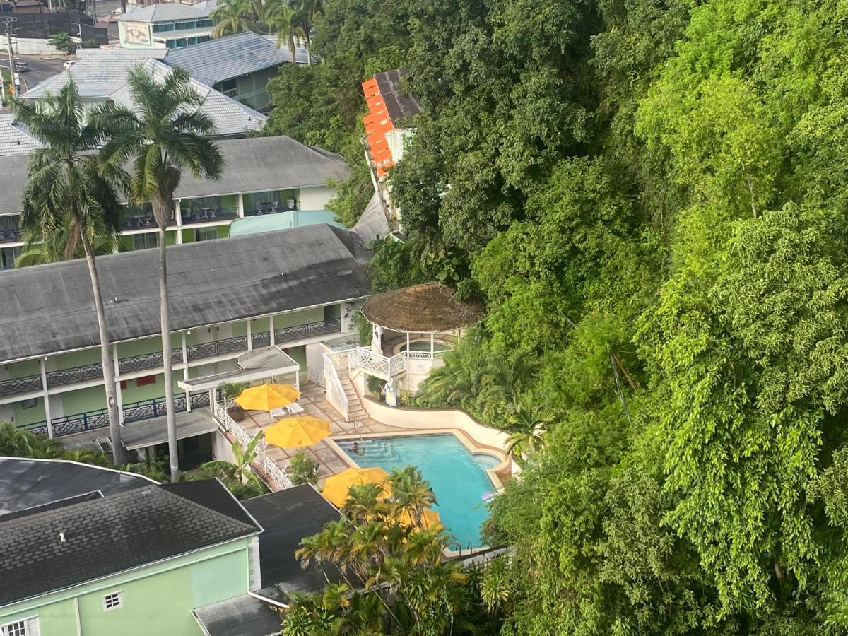 Deluxe Montego Bay Club Studio & Suites Esterno foto