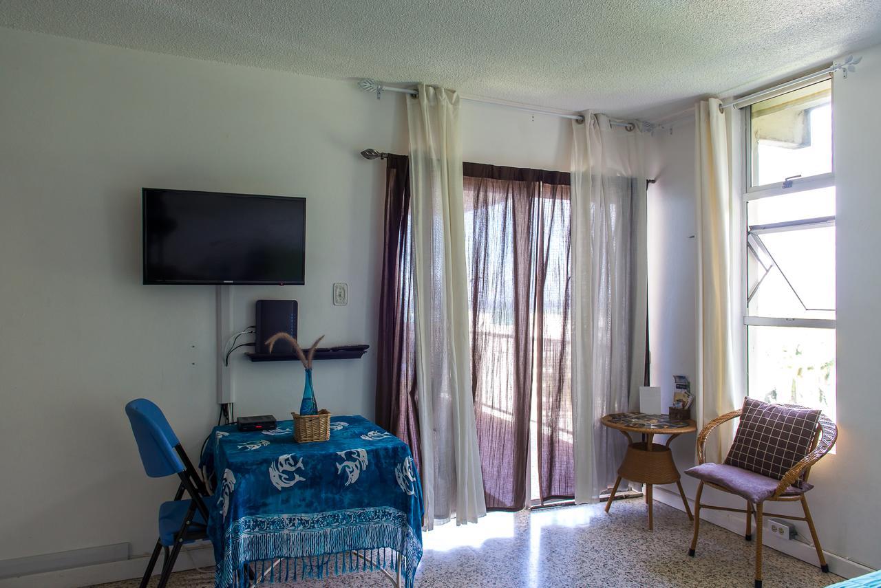 Deluxe Montego Bay Club Studio & Suites Esterno foto